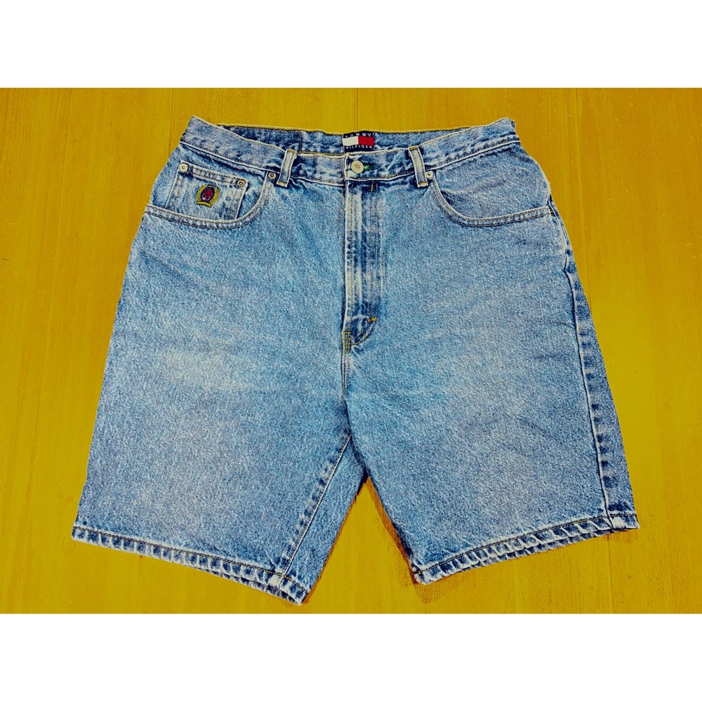 Vintage USA Tommy Hilfiger High Waisted Medium Wash Denim Jean Shorts Mens 33